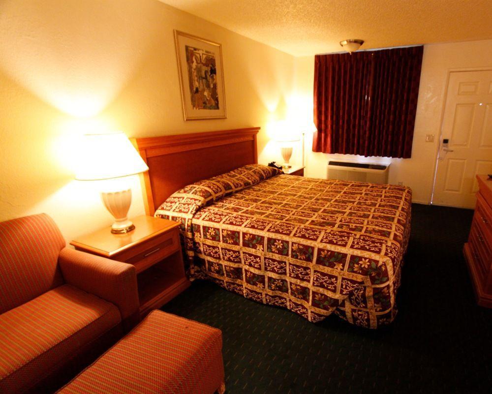Welcome Inn Корона Экстерьер фото